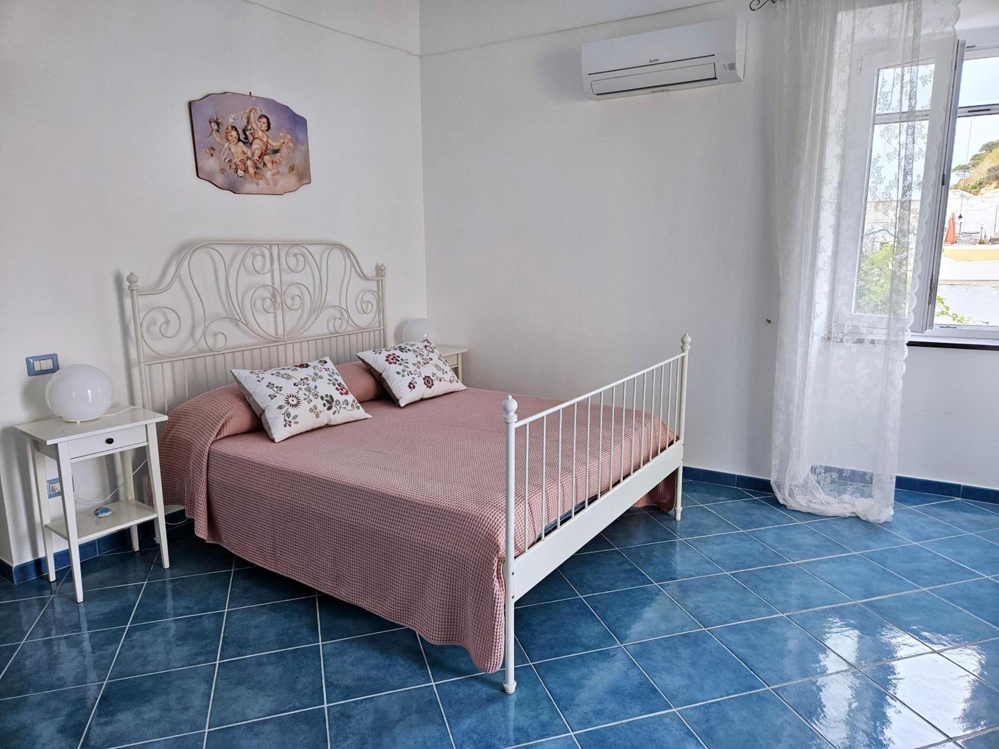 Maridea - Marlin Apartment Понца Екстериор снимка